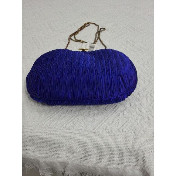 Ladies Saphire Blue pleated satin evening bag with gold chain NWT READ - Picture 7 of 7